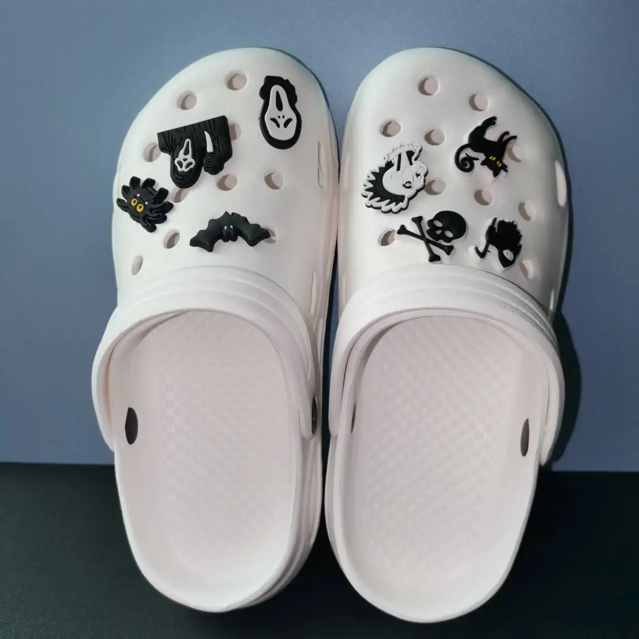 Woman Slippers With Halloween  - đánh giá và giá Jewelry Making For Adults